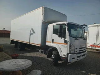 2023 ISUZU F-SERIES FSR800 8TON CLOSED BODY TRUCK WITH TAILLIFT
