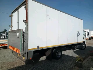 2023 ISUZU F-SERIES FSR800 8TON CLOSED BODY TRUCK WITH TAILLIFT