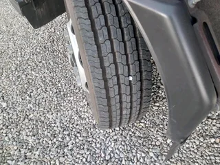 2023 ISUZU F-SERIES FSR800 8TON CLOSED BODY TRUCK WITH TAILLIFT