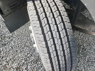 2023 ISUZU F-SERIES FSR800 8TON CLOSED BODY TRUCK WITH TAILLIFT