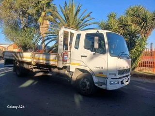 2015 Fuso Fk13-240 8ton Dropside Truck