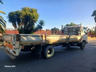 2008 FUSO FK10-162  6TON  DROPSIDE BODY TRUCK