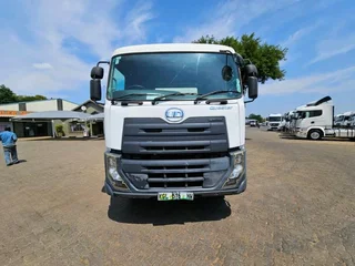 2019 UD QUESTER CWE330 COMPACTOR TRUCK