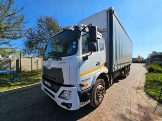 2025 UD Croner PDE250 Auto Tag Axle 16Ton Curtainside Truck