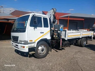 2007 NISSAN UD UD90 9TON DROPSIDE WITH PESCI SE135 CRANE