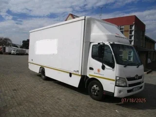 2014 Hino 300 Series 815 Amt Closed Body
