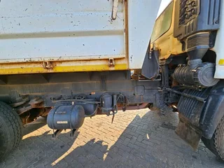 2015 HINO 500 Series 1626 6Cube Tipper Truck