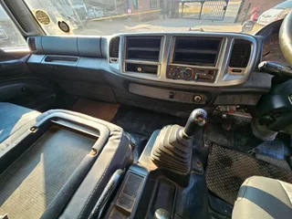 2015 HINO 500 Series 1626 6Cube Tipper Truck