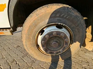 2015 HINO 500 Series 1626 6Cube Tipper Truck