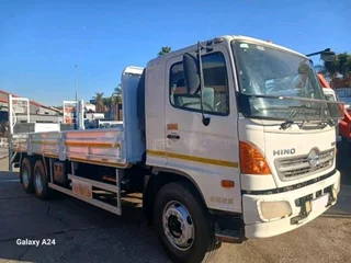 2016 Hino 500 Series 2626 Tag Axle 16Ton Dropside Truck