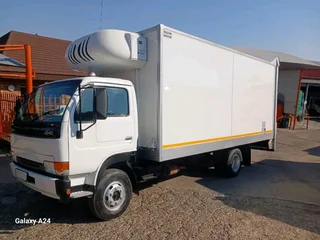 2012 Nissan UD UD40 Refrigerator Truck