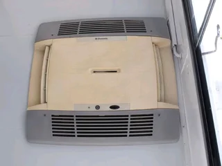 2013 ISUZU FSR700 8TON FLATBED  CRANE TRUCK WITH CREW CABIN