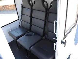 2013 ISUZU FSR700 8TON FLATBED  CRANE TRUCK WITH CREW CABIN