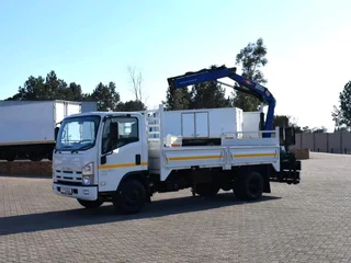 2014 Isuzu Nqr500 5ton Dropside Truck With Crane