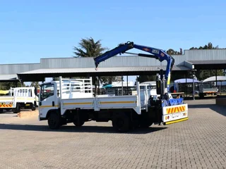 2014 ISUZU NQR500 5TON DROPSIDE TRUCK WITH CRANE