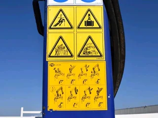 2014 ISUZU NQR500 5TON DROPSIDE TRUCK WITH CRANE