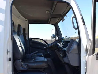 2014 ISUZU NQR500 5TON DROPSIDE TRUCK WITH CRANE