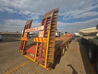 2017 Pr Trailers 40ton Tri Axle Swanneck Trailer