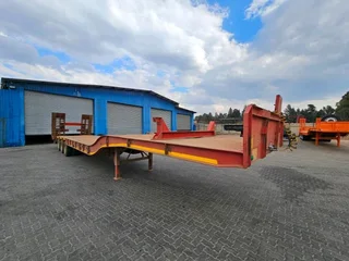 2017 PR TRAILERS 40TON TRI AXLE SWANNECK TRAILER