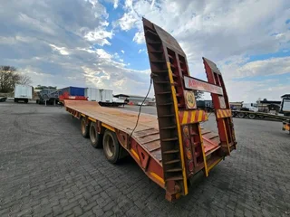 2017 PR TRAILERS 40TON TRI AXLE SWANNECK TRAILER
