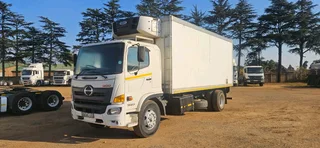 2019 HINO 500 SERIES 1627 8TON AUTO FRIDGE BODY