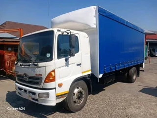 2011 Hino 500 Series 1324 8Ton Curtainside Truck