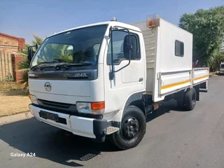 2012 Nissan Ud40l 4.5ton Dropside Truck
