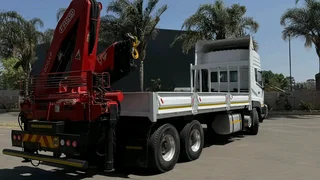 2020 UD QUESTER GWE440 6x4 DROPSIDE TRUCK WITH FASSI 30T CRANE