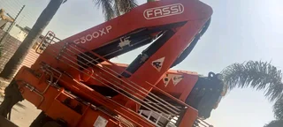 2020 UD QUESTER GWE440 6x4 DROPSIDE TRUCK WITH FASSI 30T CRANE