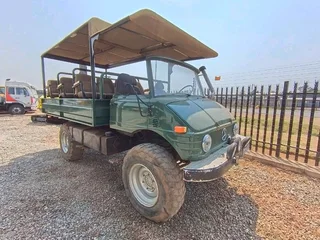 1974 Mercedes Benz Unimog 4x4 12seater Game Viewer Truck