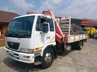2008 Nissan Ud Ud90 9ton Dropside Truck With Crane