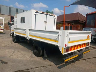 2011 NISSAN UD40L 4.5TON DROPSIDE TRUCK