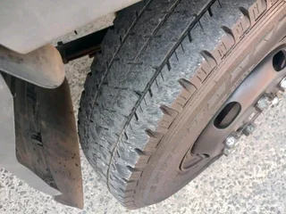 2011 NISSAN UD40L 4.5TON DROPSIDE TRUCK