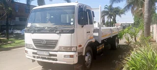 2010 Nissan Ud Ud100 Dropside Truck