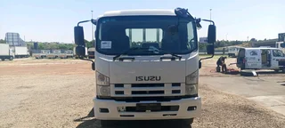 2015 Isuzu Fsr800 8ton Dropside Truck