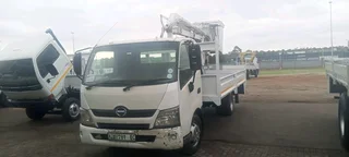 2014 Hino 300 Series 814 Cherry Picker Truck
