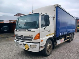 2016 Hino 500 Series 1626 16ton Curtainside Truck