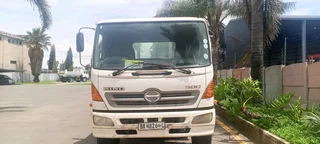 2009 Hino 500 Series 15-258 Dropside Truck