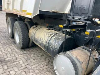 2017 UD QUESTER CWE370 10M3 TIPPER