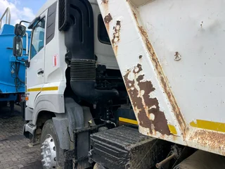 2017 UD QUESTER CWE370 10M3 TIPPER