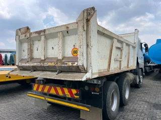 2017 UD QUESTER CWE370 10M3 TIPPER