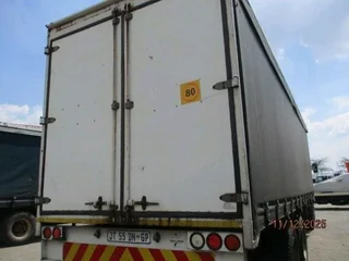 2014 HINO 500 1626 CURTAINSIDE TRUCK