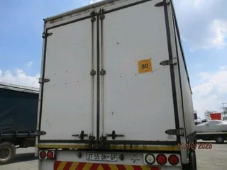 2014 HINO 500 1626 CURTAINSIDE TRUCK