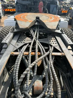 2021 UD QUESTER GWE440 TRUCK TRACTOR