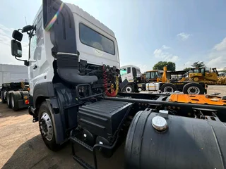 2019 UD QUESTER GWE390 TRUCK TRACTOR