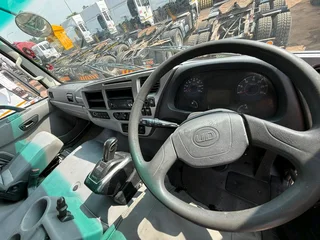 2019 UD QUESTER GWE390 TRUCK TRACTOR