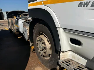 2015 UD QUON GW 26-450 TRUCK TRACTOR