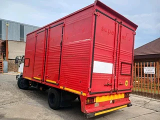 2011 NISSAN UD UD40 4.5TON VOLUME BODY TRUCK