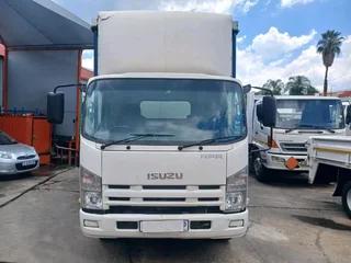 2018 ISUZU NPR400 4.5TON CURTAINSIDE TRUCK