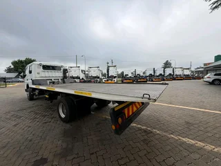2018 FUSO FE8-150 ROLLBACK TRUCK